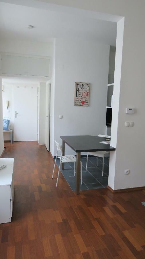2 Zimmer Wohnung Vienna Luaran gambar